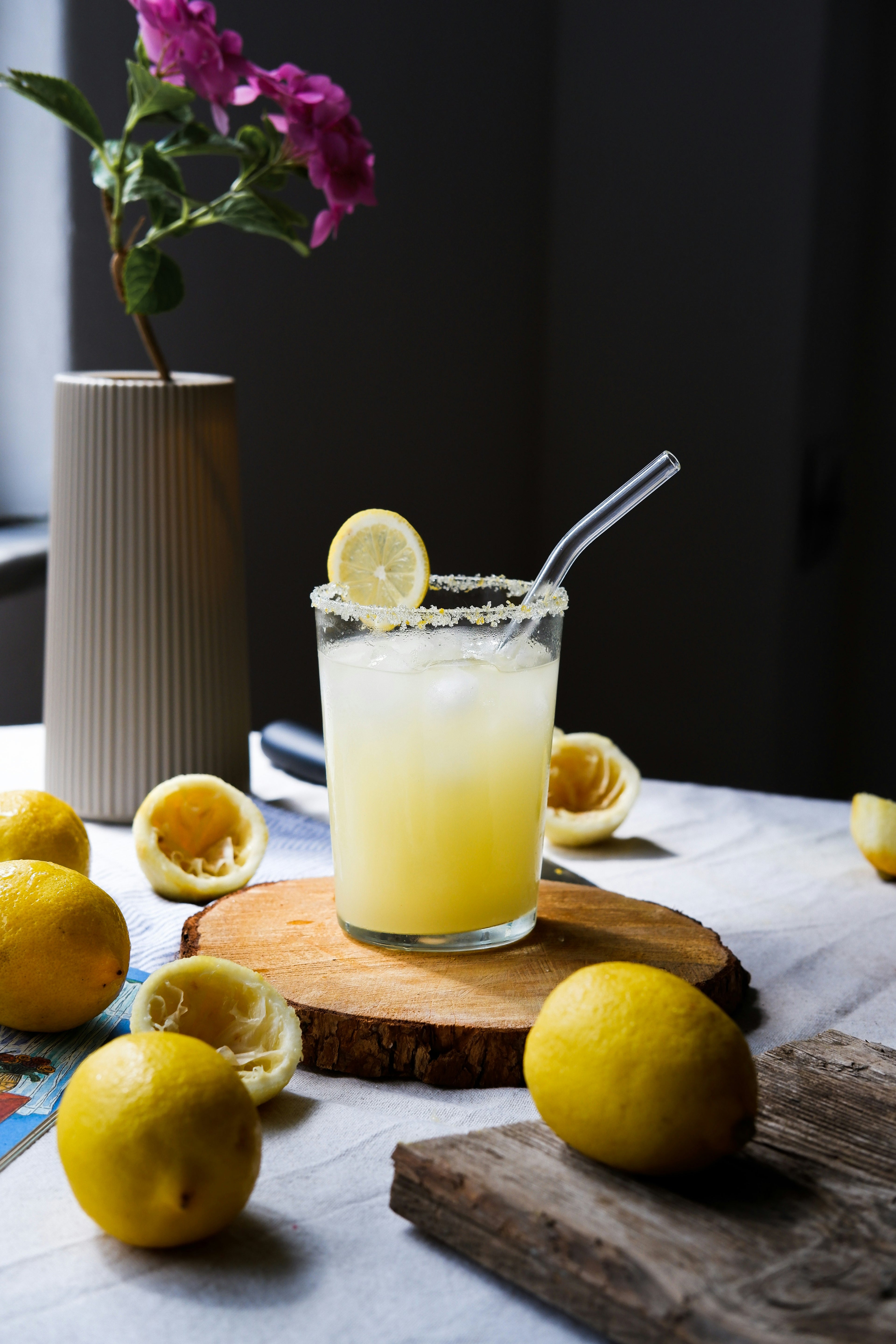 Classic Homemade Lemonade - Fresh & Tangy