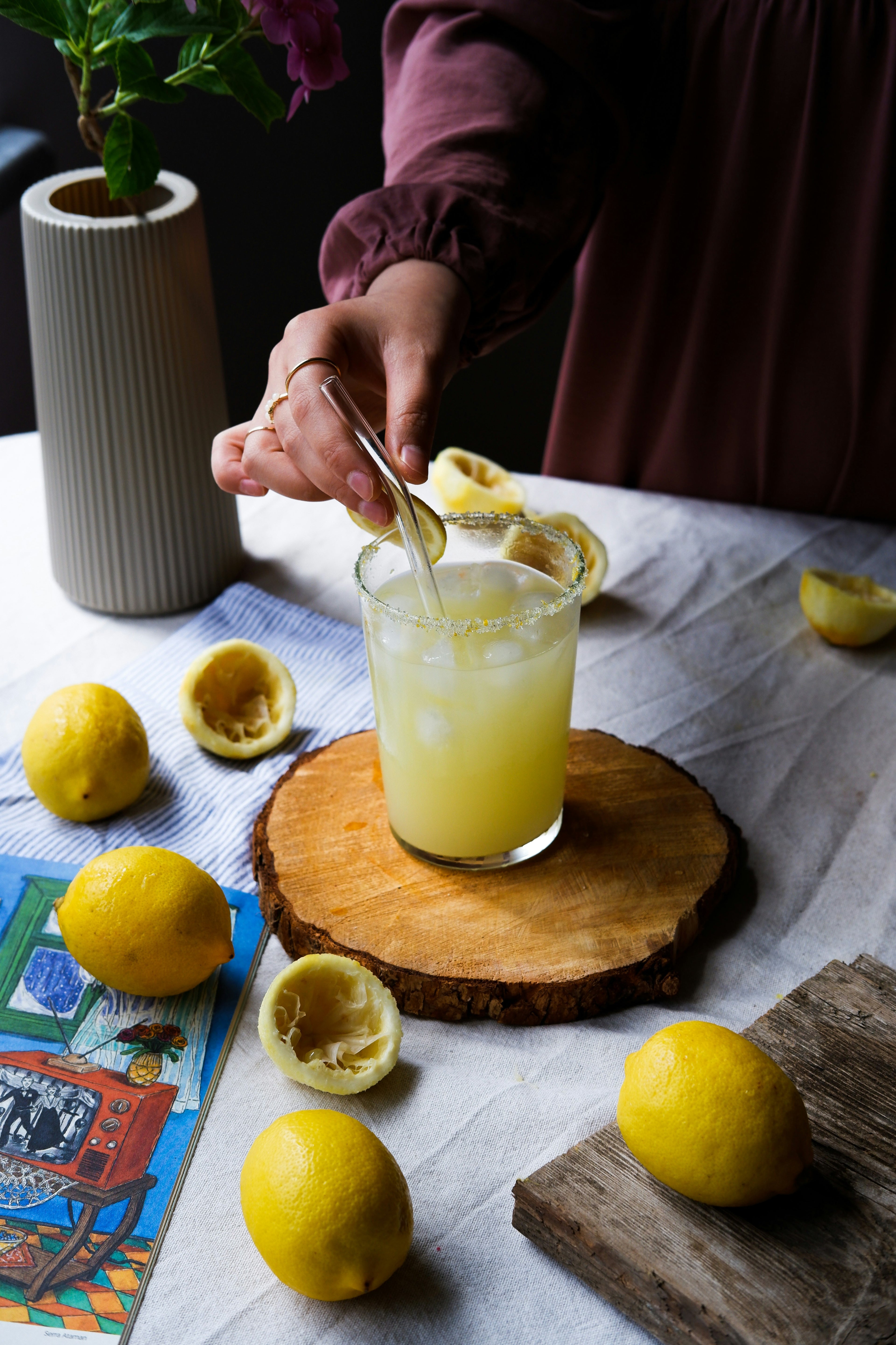 Classic Homemade Lemonade - Fresh & Tangy