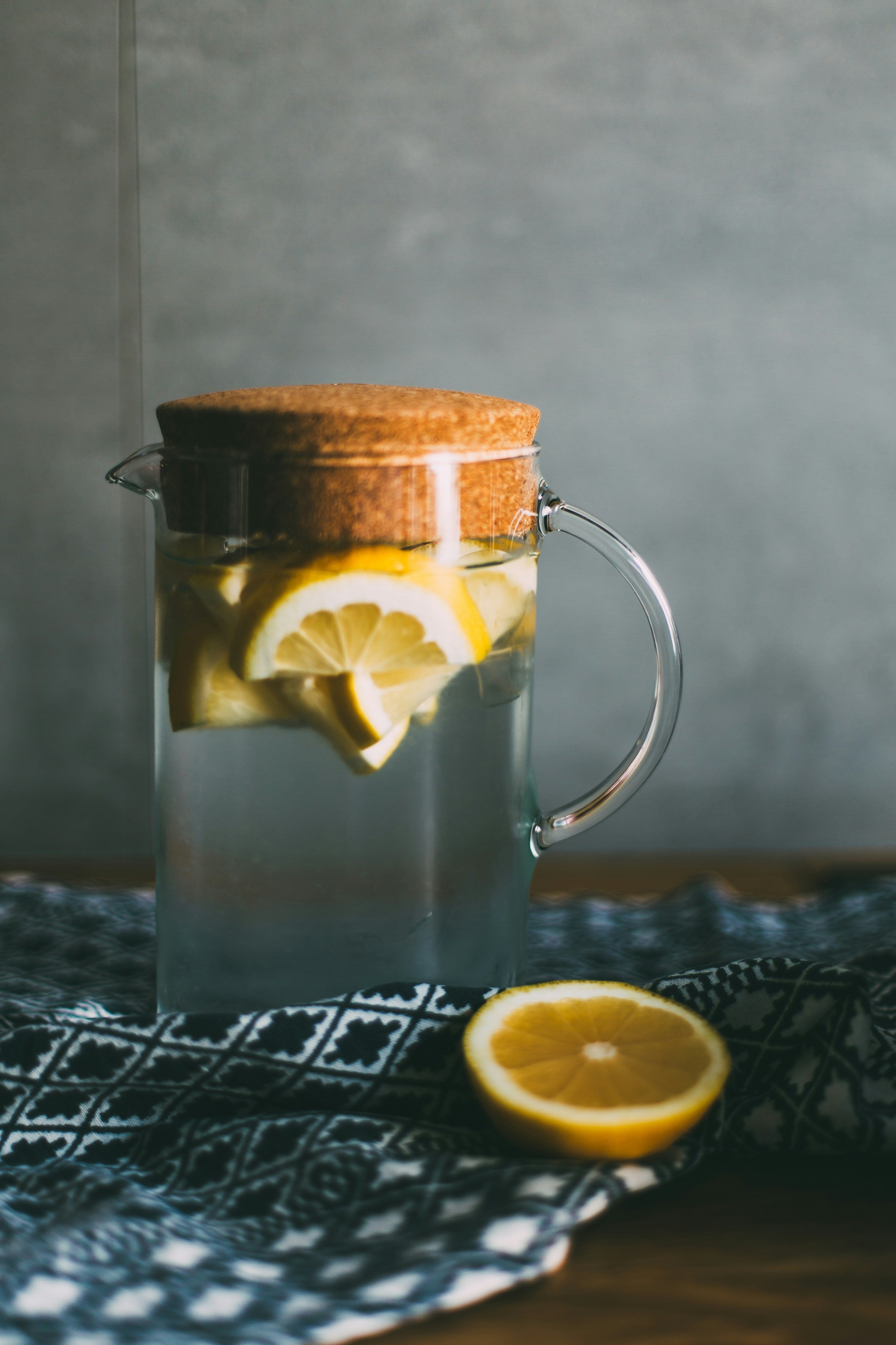 Classic Homemade Lemonade - Fresh & Tangy