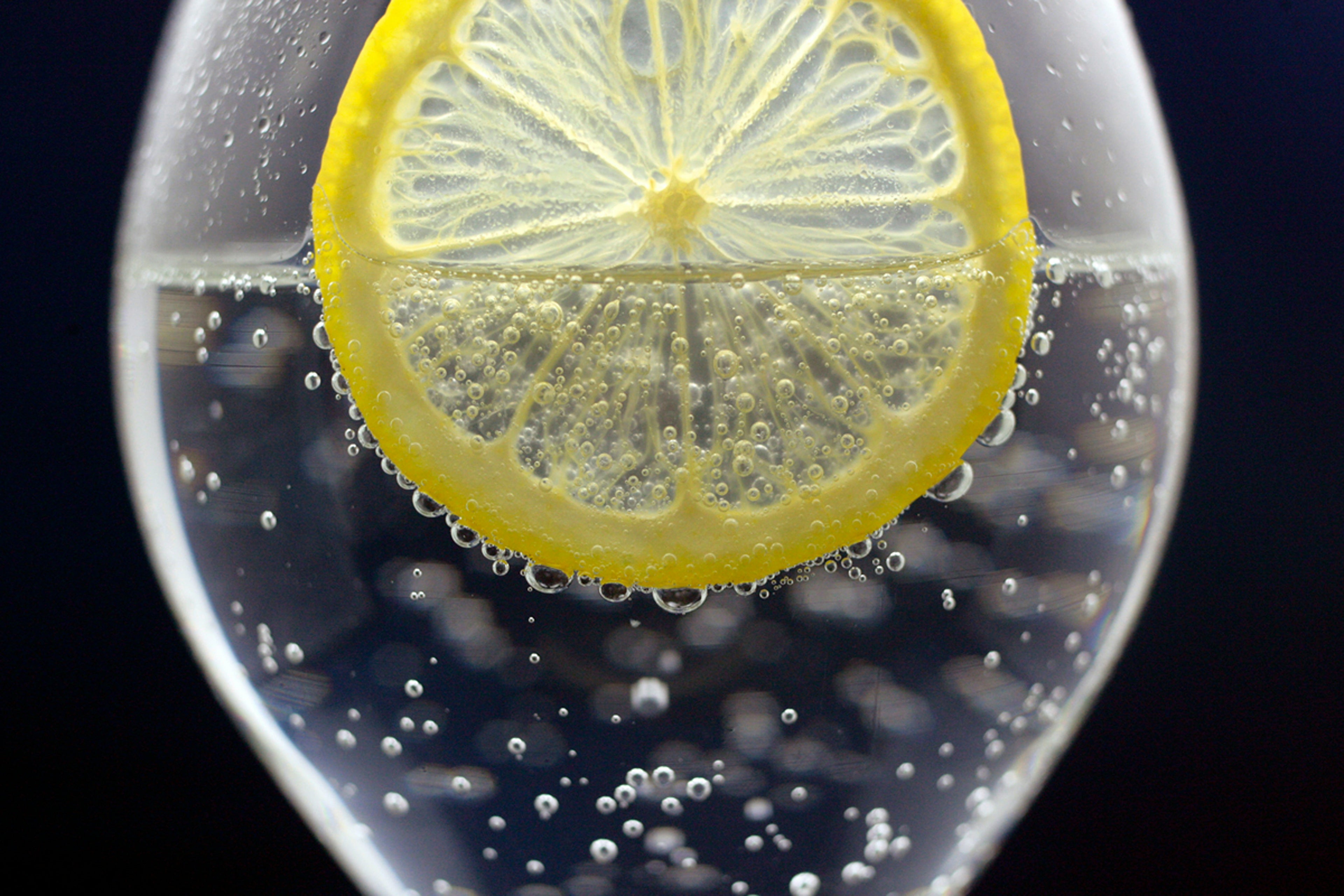 Sparkling Mineral Water - Lemon Flavored