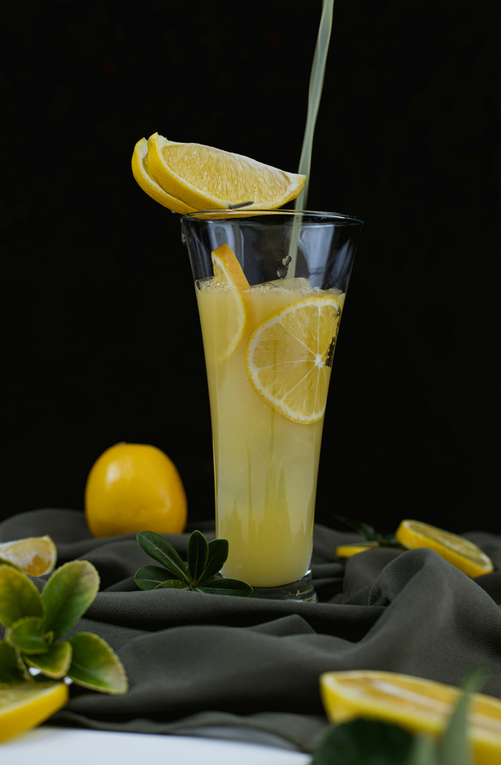 Classic Homemade Lemonade - Fresh & Tangy