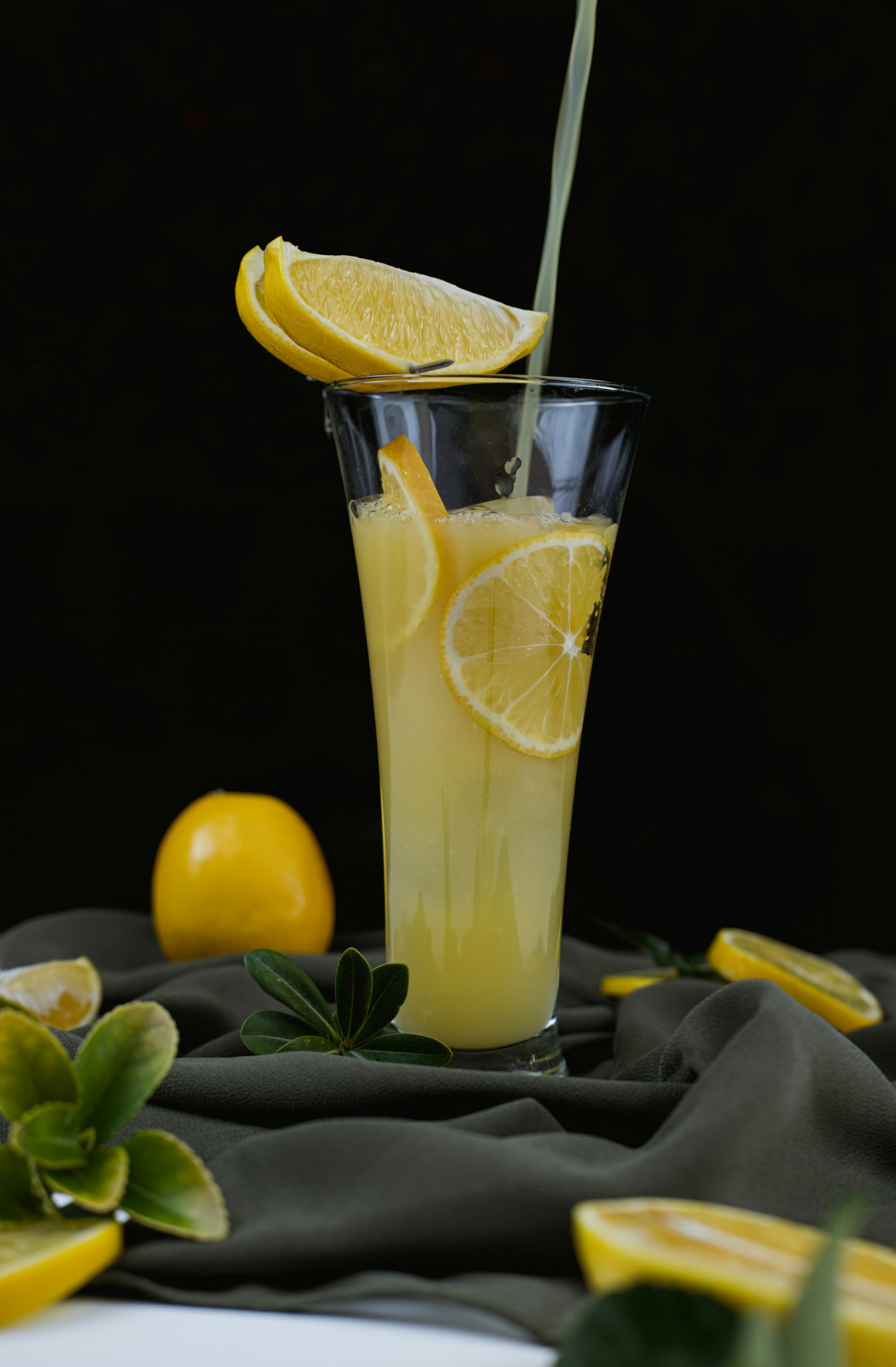 Classic Homemade Lemonade - Fresh & Tangy