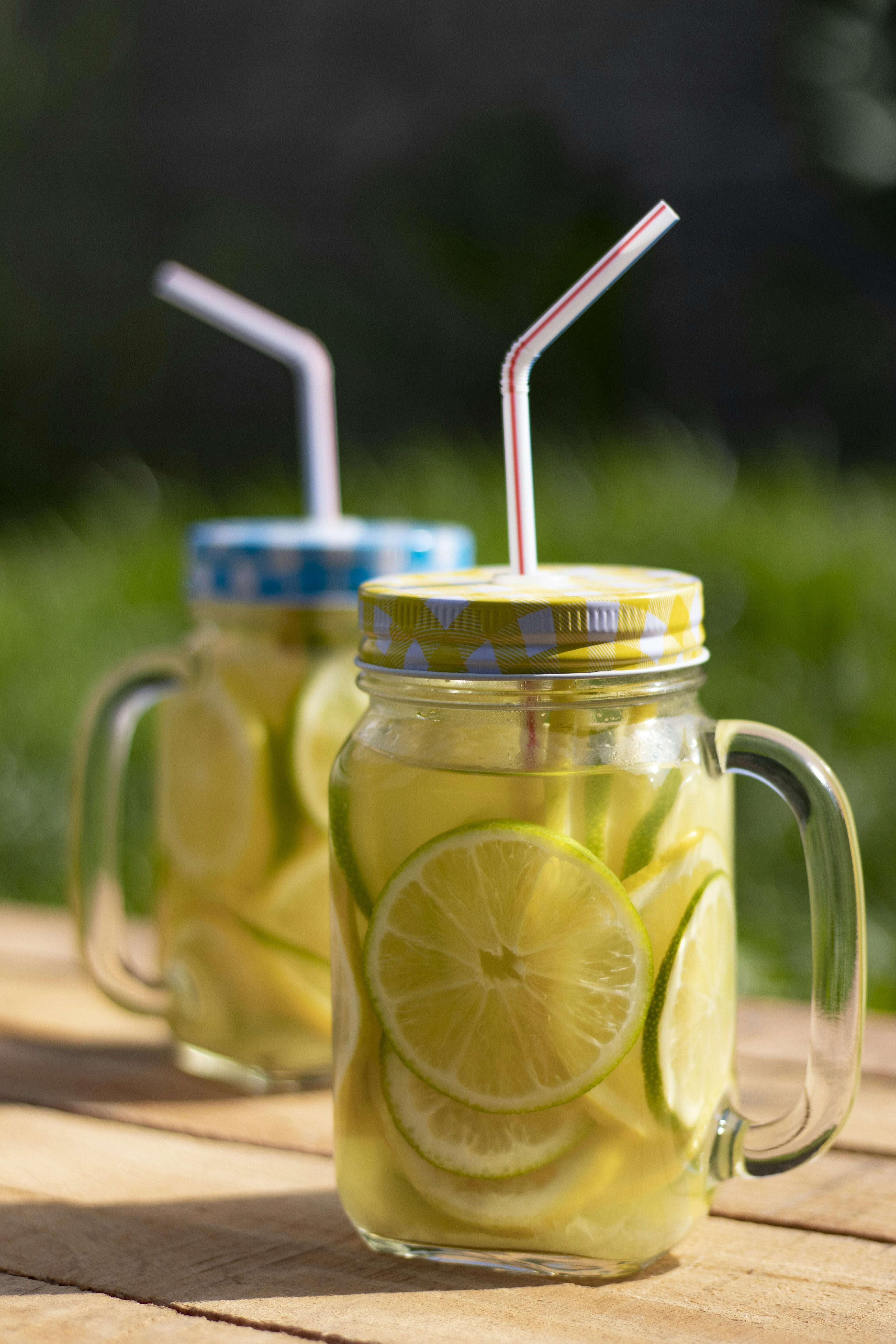 Classic Homemade Lemonade - Fresh & Tangy